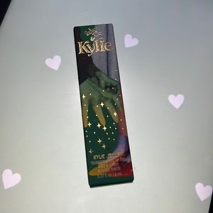 Kylie & Wizard of Oz lipgloss PH changing